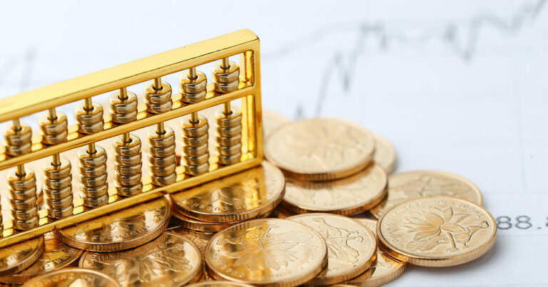 ราคาทองคำทรงตัวท่ามกลางผลตอบแทนของสหรัฐฯที่ร่วงลงและดอลลาร์สหรัฐฯที่อ่อนค่าลง